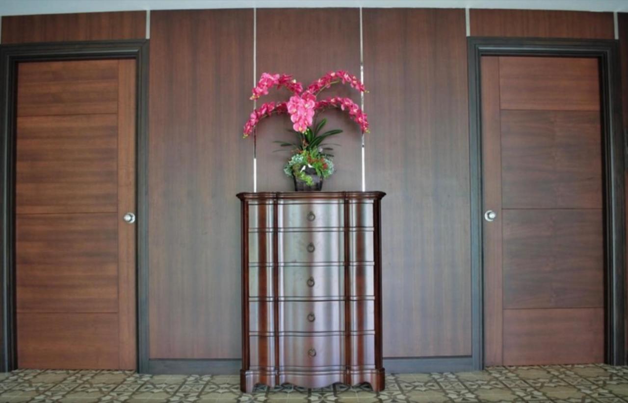 Luxury Residence Chiang Mai Bagian luar foto
